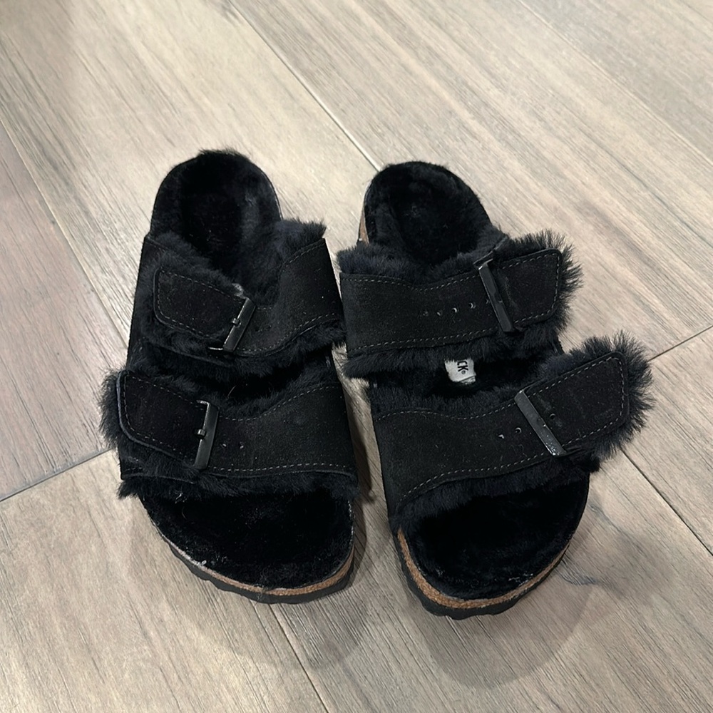 Brand new authentic Birks with faux fur